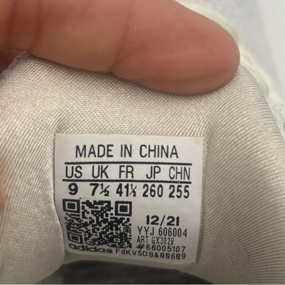 adidas White Athletic Shoes with‎ Colorful Sole - Picture 10 of 10